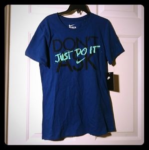 Women's Nike T-Shirt